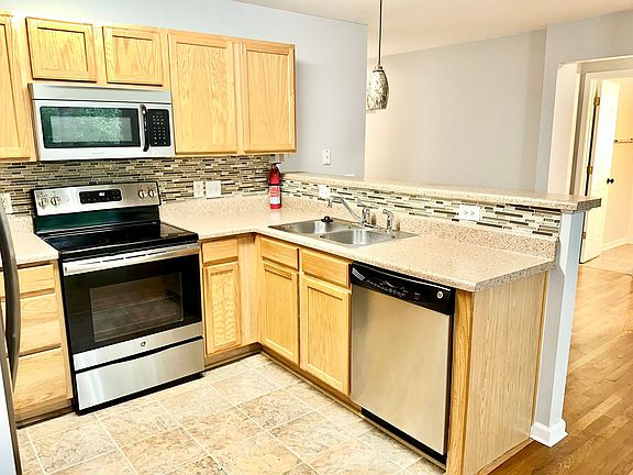 3rd image of 2800 Trailwood Pines Ln Unit 202