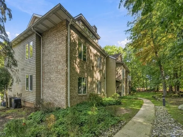 2 Parkside Ter BLDG 2 #2A, Woodland Park, NJ 07424