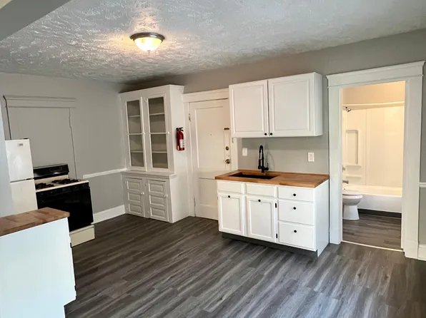 3341 W 105th St APT 5, Cleveland, OH 44111