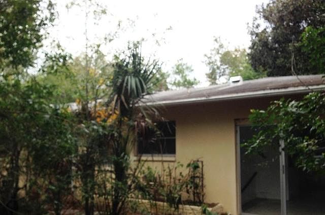 1st image of 787 Crescent Dr