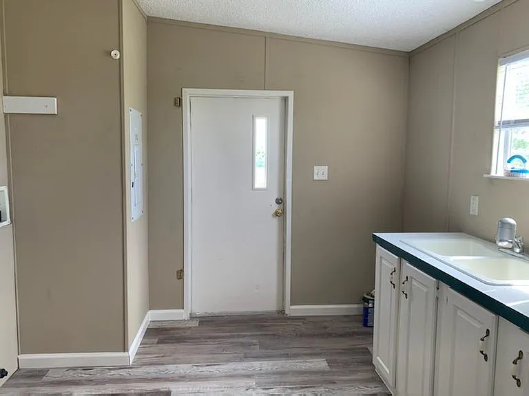 19200 Engelmann Ln — Photo 5