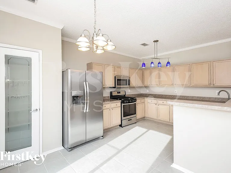 4713 Palm Ridge Dr — Photo 6