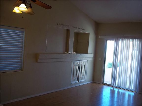 4th image of 4646 Woodview St