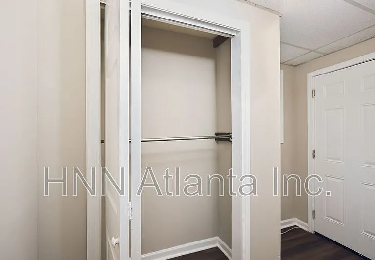 887 Myrtle St NE #4 — Photo 5