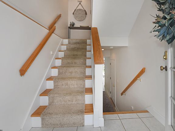 4th image of 943 Ashton Pl