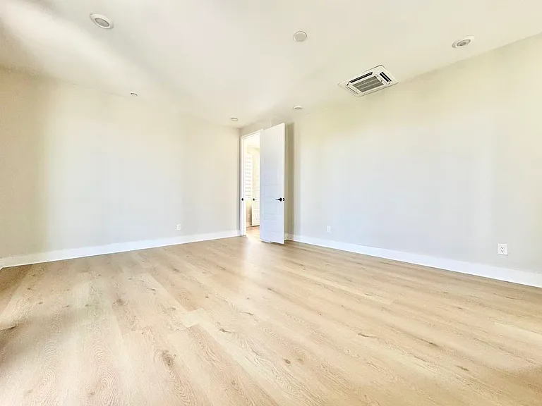 333 Sawbuck — Photo 24