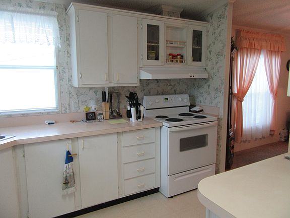 5th image of 16567 SE 96th Ct