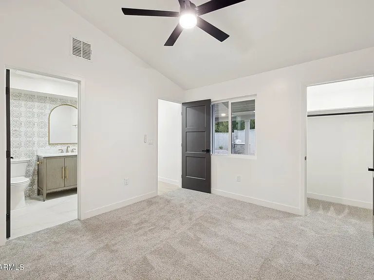 1216 W Rovey Ave — Photo 25