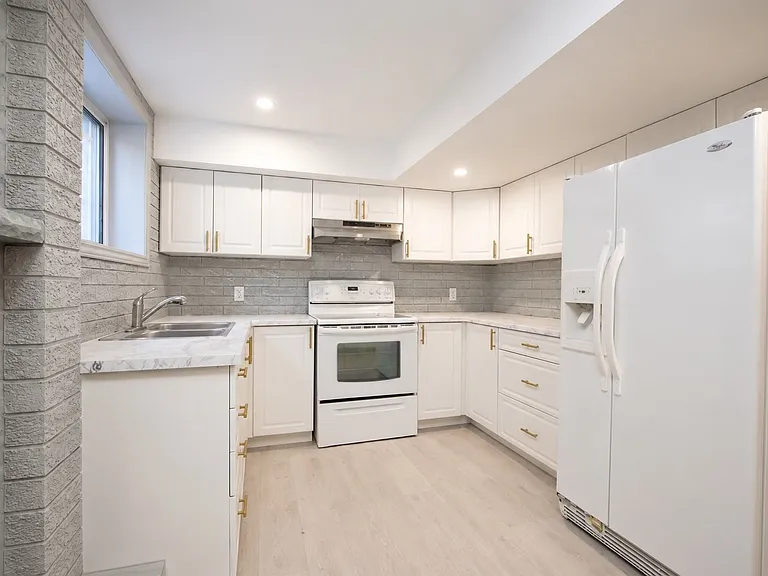 Wildwood Cres — Photo 8