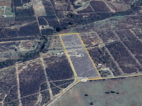 1556 County Road 2537, Moore, TX 78057