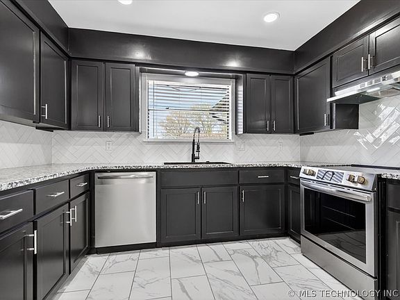 2nd image of 6644 SE Quail Ridge Rd