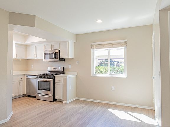 4th image of 2500 Sea Cliff Way #10-1007