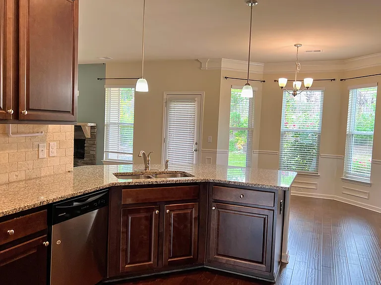 5022 Vine Ln — Photo 12
