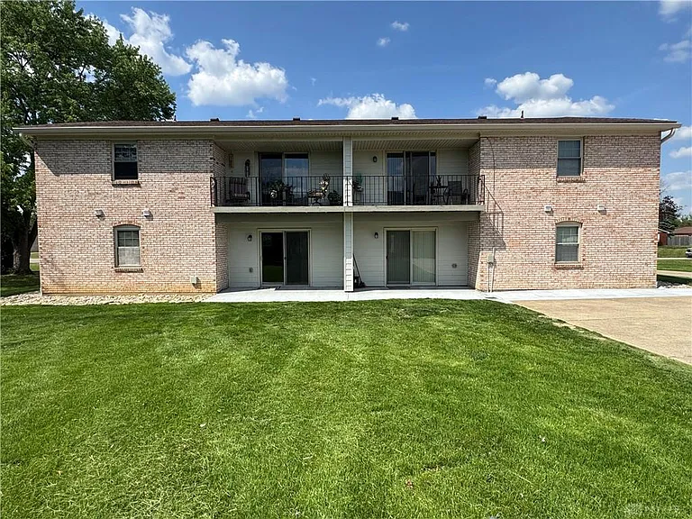 1250 Robbins Run Ct — Photo 3