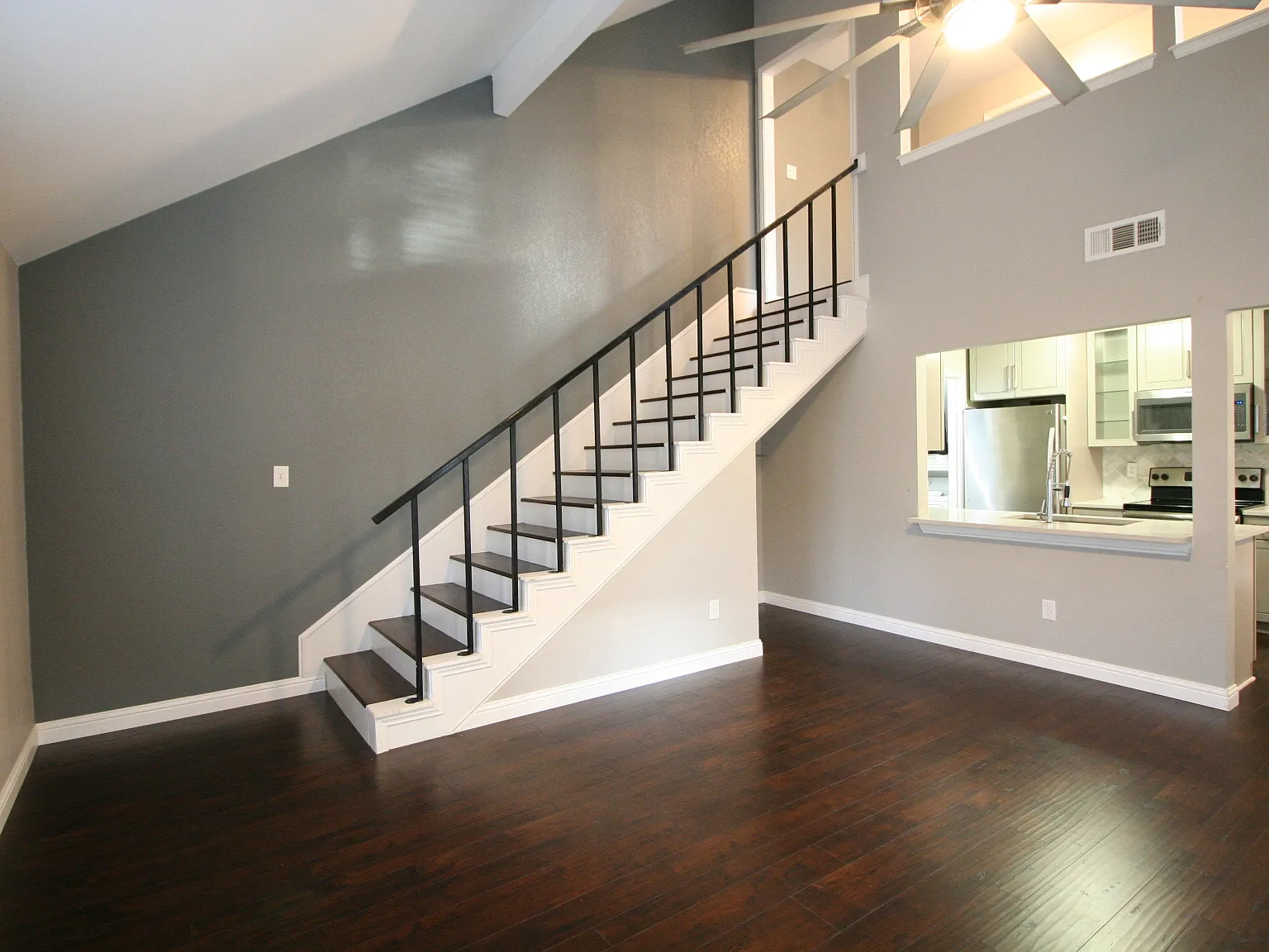 2 bed, 1344 sqft, $1,999 — Photo 4