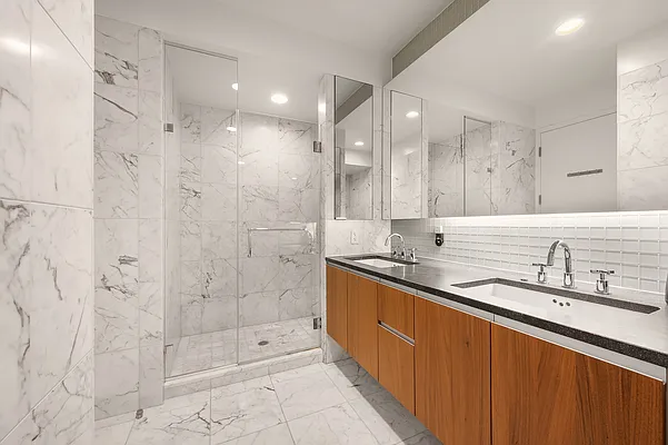 Rented by SERHANT. | media 4