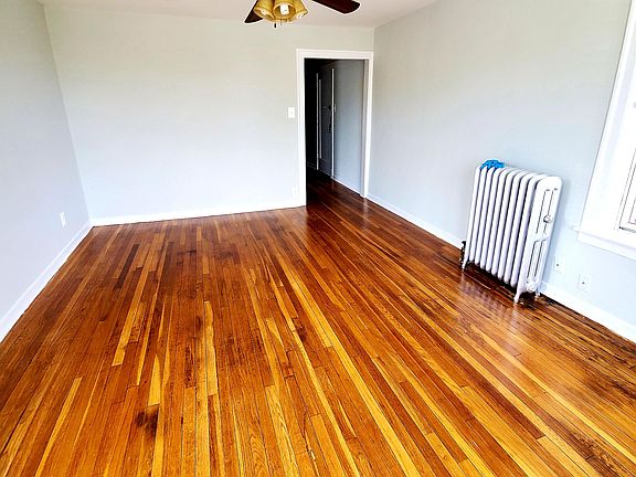 3rd image of 1502 W Birchwood Ave #3A