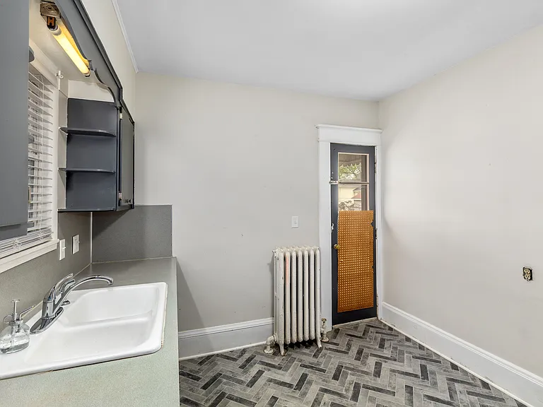 517 Livingston Ave NE #2 — Photo 14
