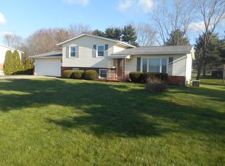 2393 Diamond St NE, Canton, OH 44721