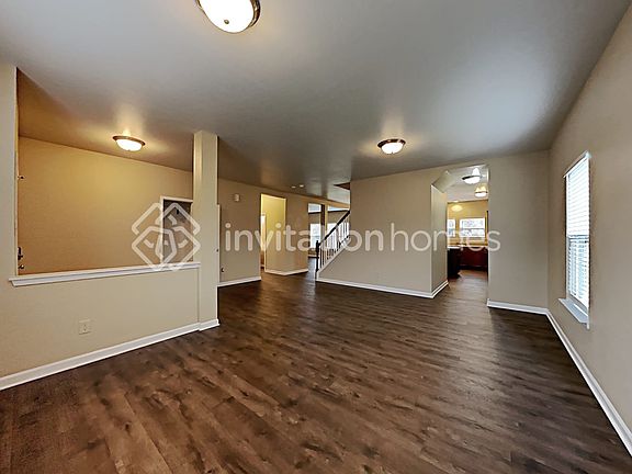 4th image of 711 Wendermere Cir