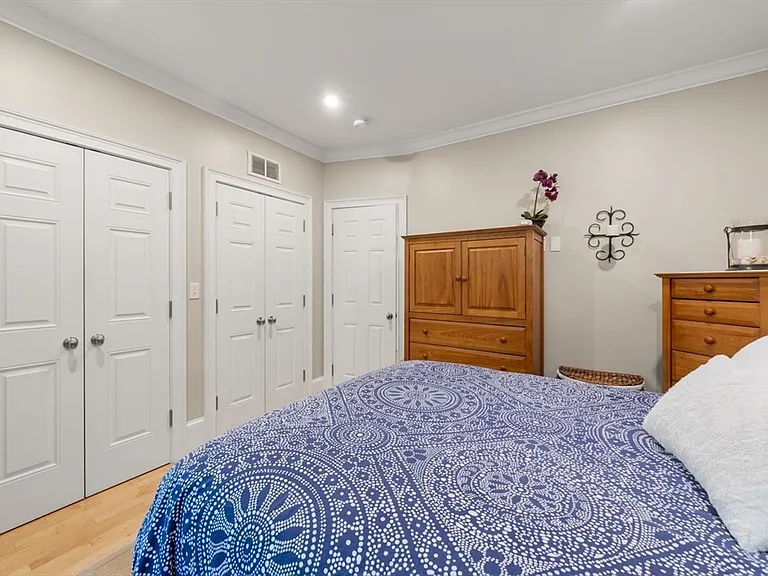 349 Marlborough St #1 — Photo 24