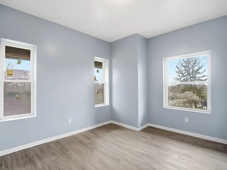 2545 Harrison Ave #2 — Photo 15
