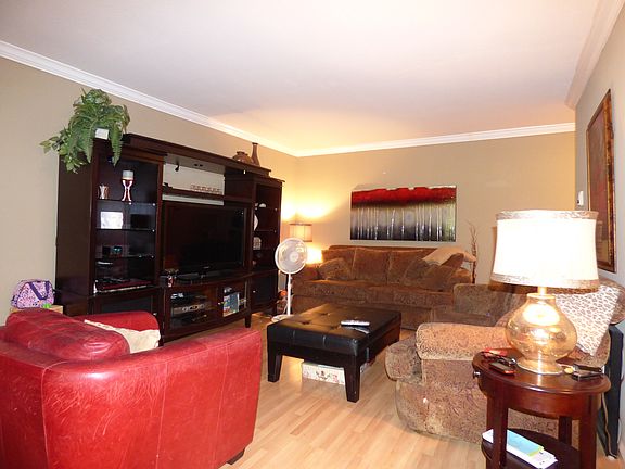 3rd image of 151 Buckingham Dr Unit 273