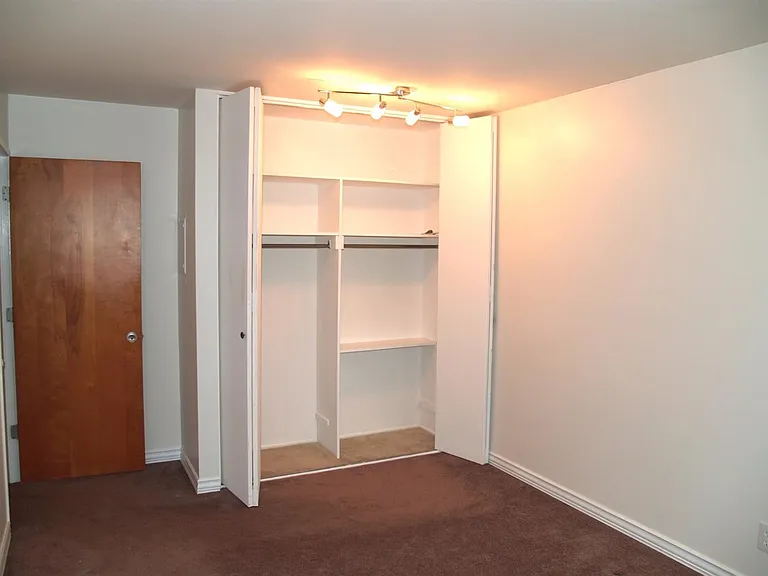 4206 Packard St #6 — Photo 15