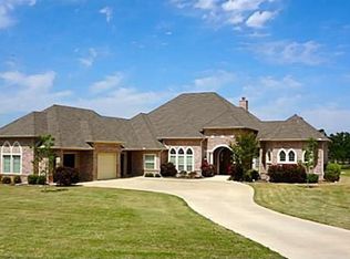 8101 Wild Goose Ct, Burleson, TX 76028