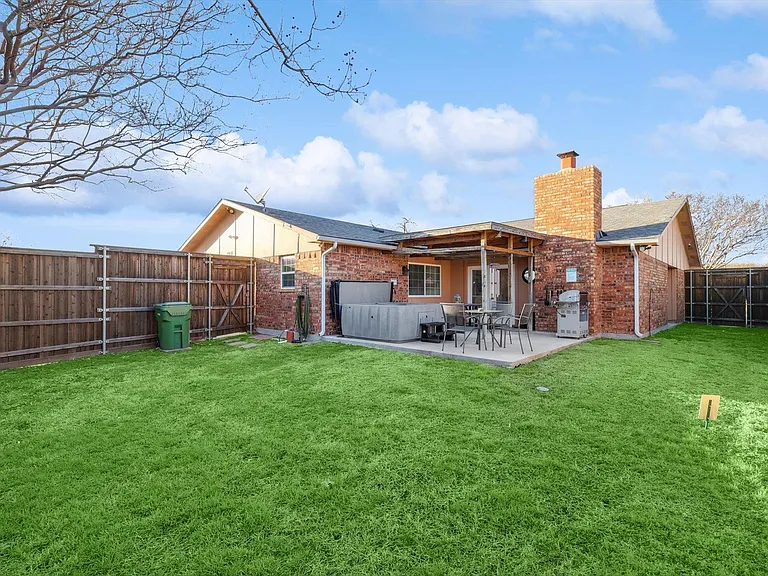 2914 Flagstone Dr — Photo 36