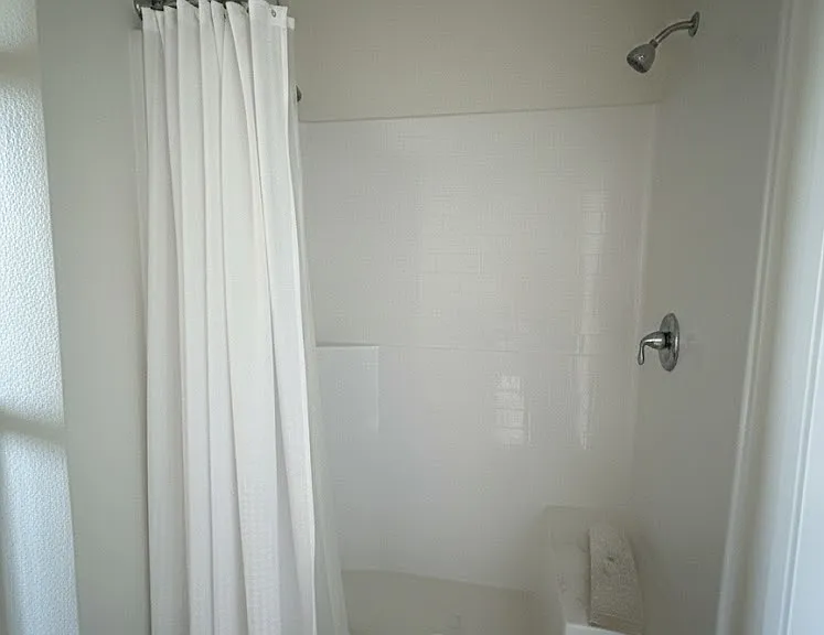 422 N 71st Ave — Photo 18