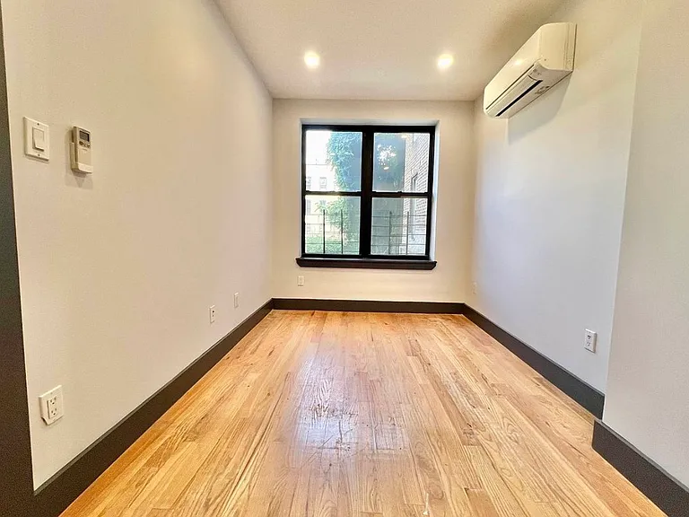 201 Rochester Ave #1 — Photo 4