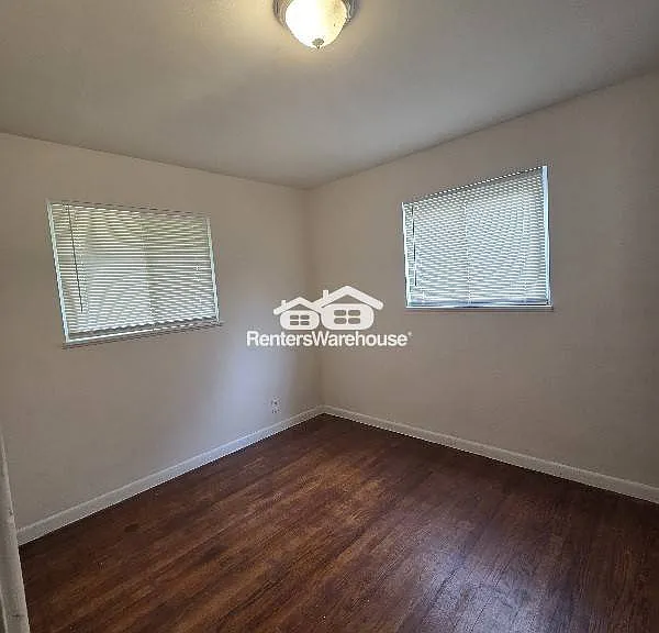 10732 Spring Garden Dr — Photo 18