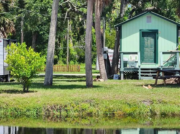 36 SE 245th St, Suwannee, FL 32680