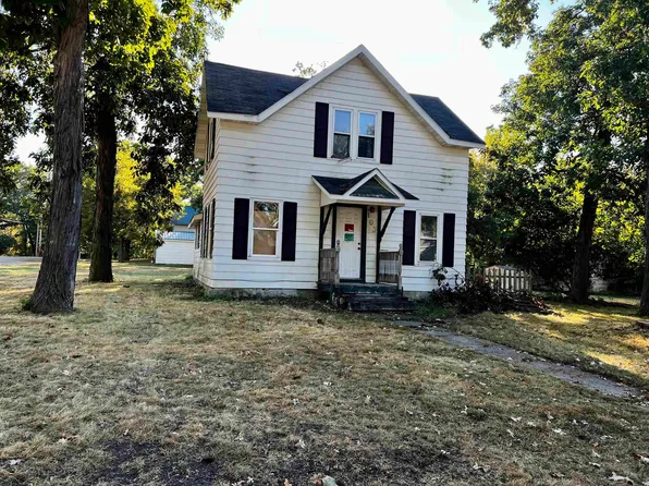 103 5th Ave SW, Oelwein, IA 50662