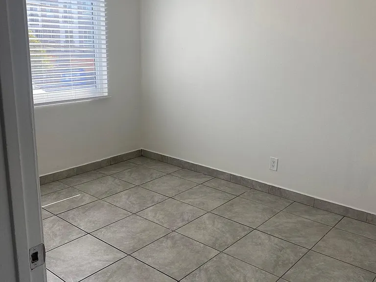 11730 Runnymede St #102 — Photo 9