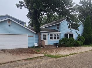 403 River View Rd, Guttenberg, IA 52052