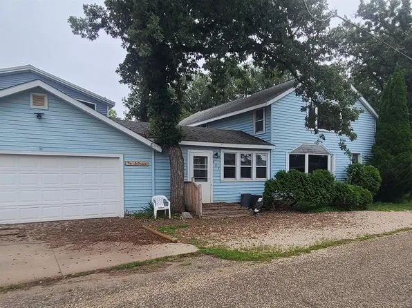 403 River View Rd, Guttenberg, IA 52052