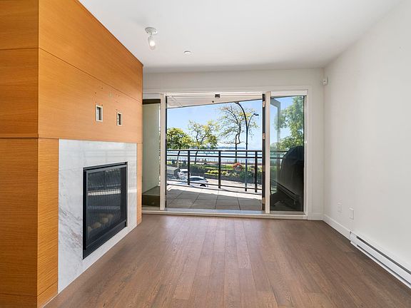 3rd image of 1150 Oxford St #203