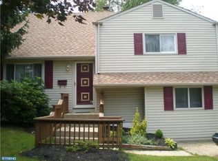 1301 Saint Marks Dr, Glendora, NJ 08029