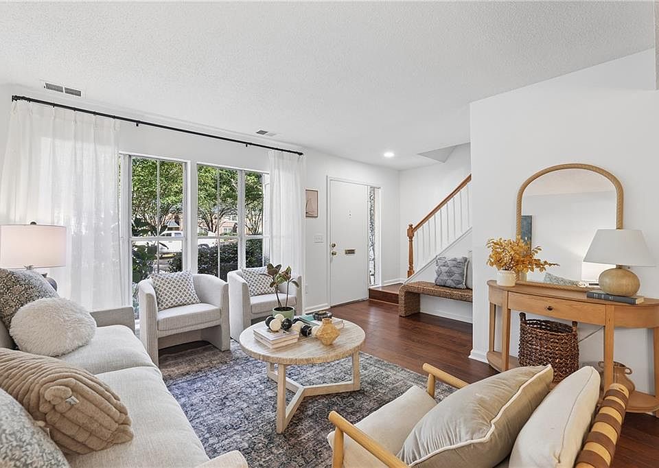 1st image of 4438 Chowning Way