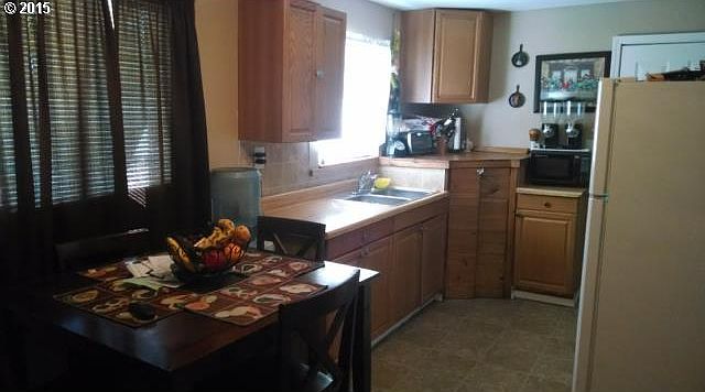 2nd image of 311 NE Anvidon St