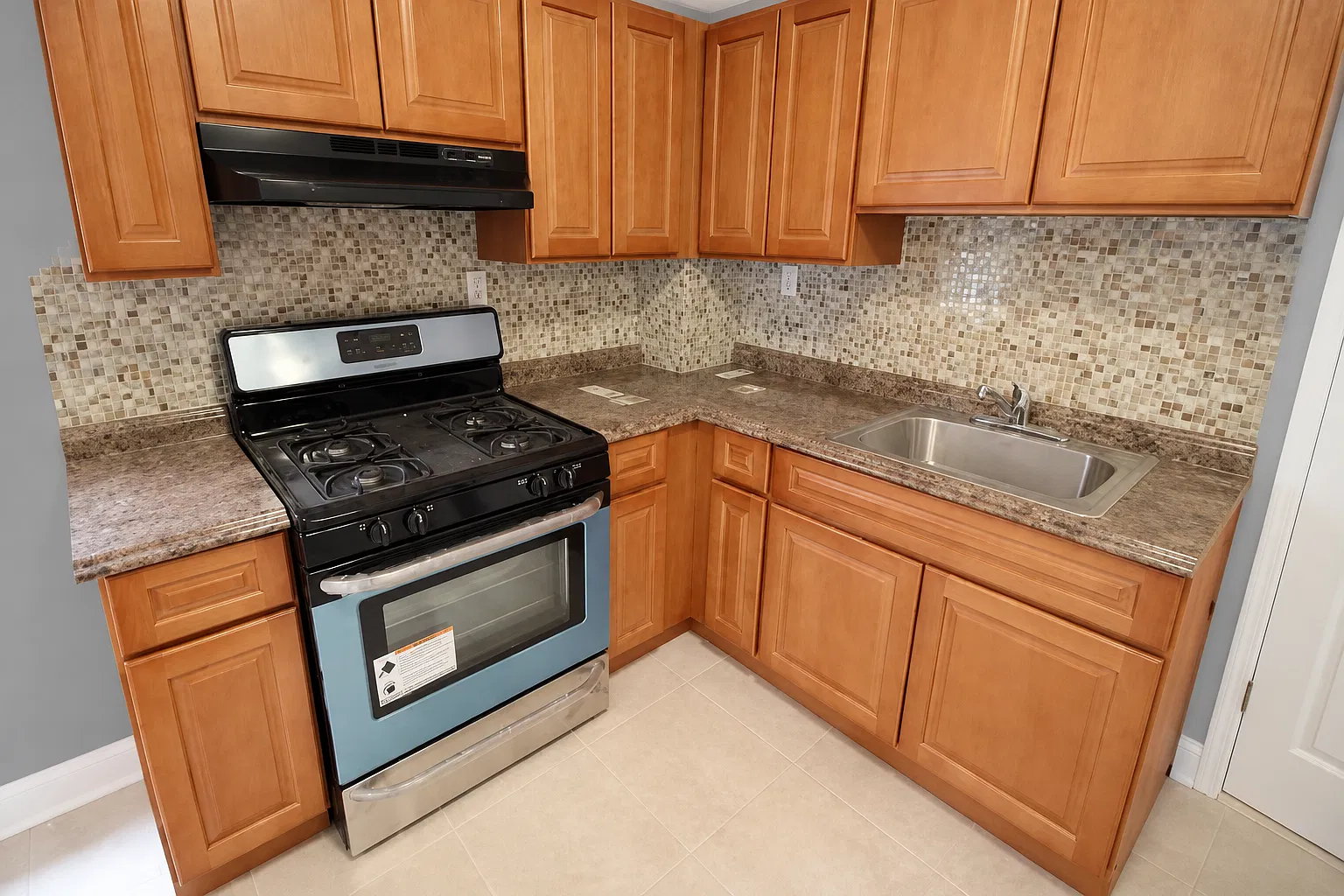 2 bed, $2,100 — Photo 2