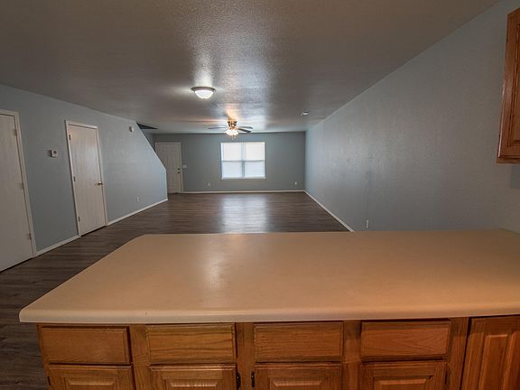 5th image of 260 Meadow Ct