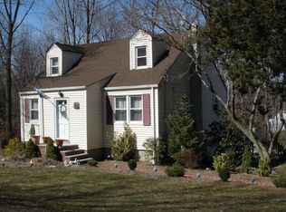 82 Kakeout Rd, Butler, NJ 07405