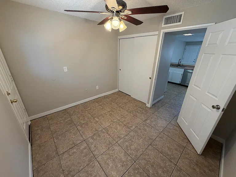 3302 W Northern Ave #2 — Photo 14