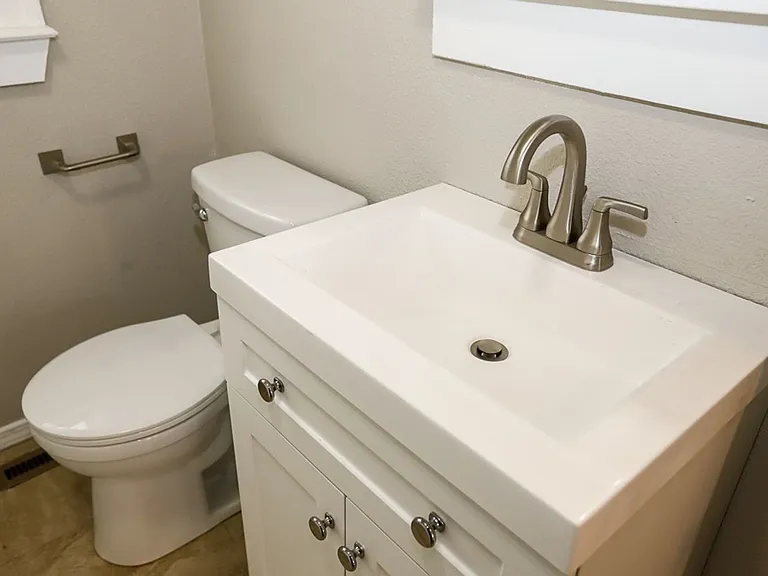 3515 E King Pl — Photo 17