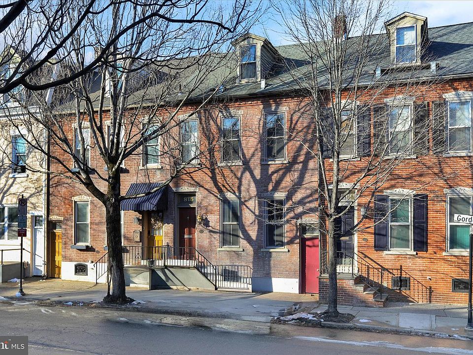1st image of 815 W Gordon St