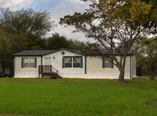 1001 Steinway Ln, Cleburne, TX 76031