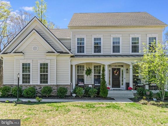 2nd image of 115 Sweet William Dr